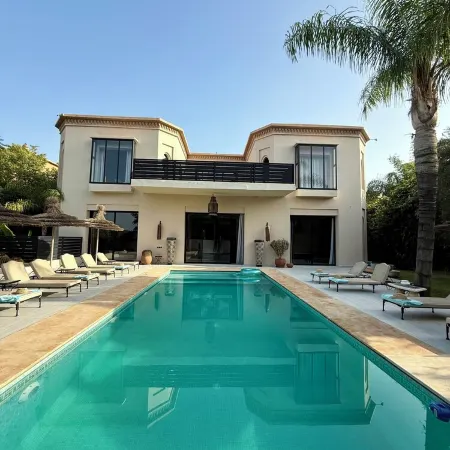 Stunning Mountain Views, on a  Golf Course, Private Pool & Gardens