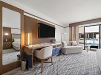 Hilton College Station Hotels near Bonfire Memorial