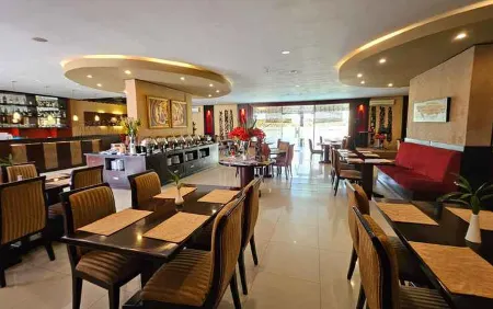 Grand Tembaga Hotel Отели в г. Тимика