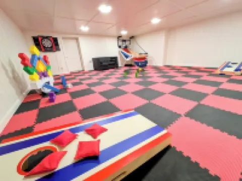 Brand New Ski-in Ski-Out at Eagle Point Resort Utah - Sleeps 33 Comfortably!