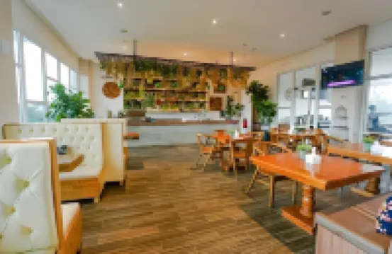 Deli Hotel