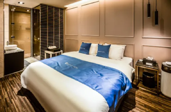 Hotel Bentley Отели в г. Чхунчхон