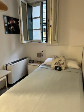 Pensión Rua Nova Отели рядом с достопримечательностью «Xardíns da Rúa Berna»