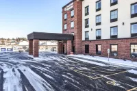 Cobblestone Hotel & Suites - Rhinelander