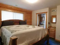 4 Bedroom in the Village of Cloudcroft!