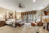 Cdas Finest Secluded Waterfront Estate 7000 Sq ft 5 Forested Acres-Close to Town Hotels in Post Falls