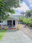 Araliya White House