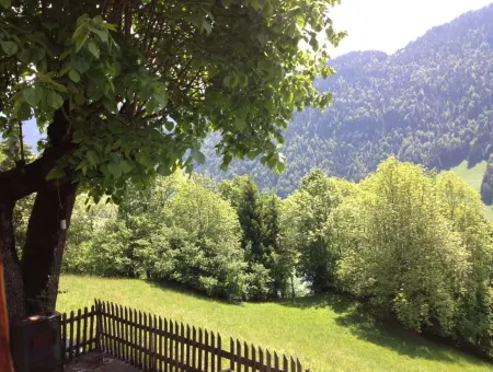 Chalet in Rossinière with Sauna and Mountain Views Отели в г. Шато-д'О