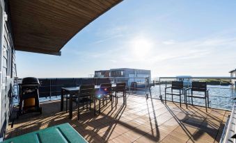 Seaside Serenity in Hvide Sande-by Traum