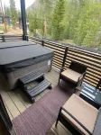 Enjoy Paradise Hot Tub, Bike & Beach Equipment! - balcony