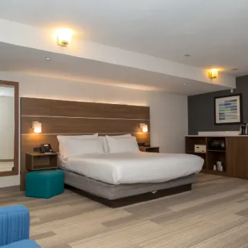 Holiday Inn Express SAN DIEGO AIRPORT-OLD TOWN by IHG Hotels near San Diego International Airport