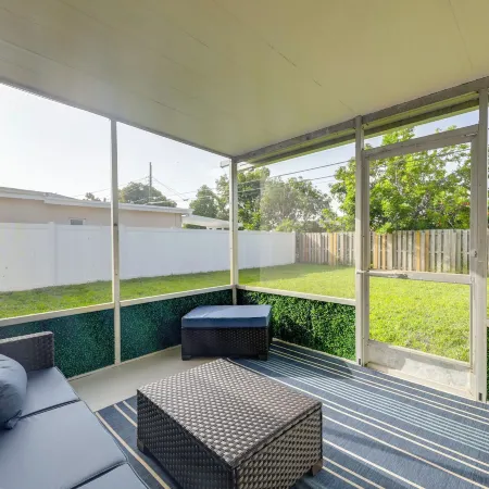 Private Yard! Getaway 3 Mi to Hard Rock Stadium