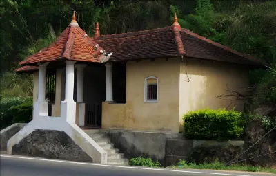 Berghotel Escondite Hotels near Bathamuraya Mahipala Herath Public play ground