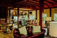 Rustic Luxury Cabin w/ Breathtaking Views, Stunning Sunsets, & Minutes from I24