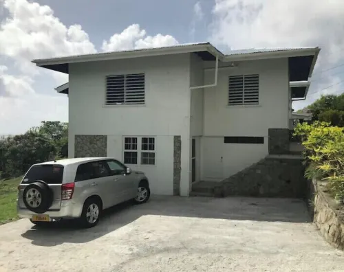 Tradewinds- quiet home overlooking the ocean Hotels in Sauteurs