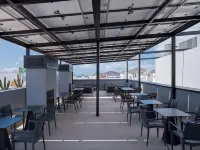 LIVVO La Escarlata 飯店 拉斯坎特拉斯海滩附近的飯店