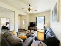 New Orleans Style Decor and Serene Setting - Spacious Tranquil Haven Hotels in Tangipahoa Parish