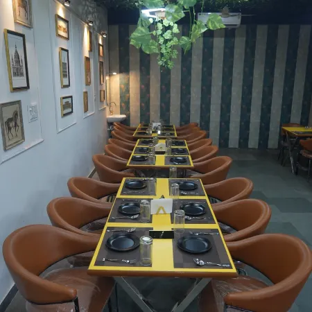 Raj Kamal Hotel & Garden