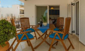 Thano's Stylish Flat Just 150m to the Beach