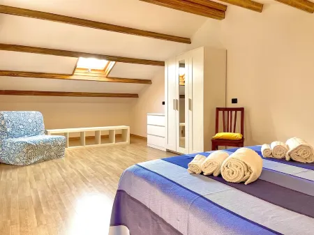 Pretty attic located in the municipality of Taormina 3.5 kilometers from the center. Отели в г. Trappitello