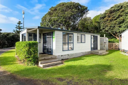 Fitzroy Beach Holiday Park Отели рядом с достопримечательностью «Те-Рева-Рева»