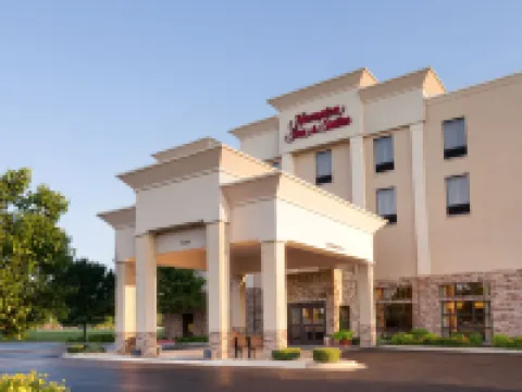 Hampton Inn & Suites Addison Hotels in Addison