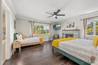 Poway Panorama Peak - Pool, Spa, Sleeps 24!