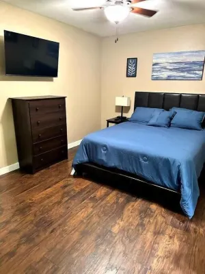 A comfortable 1bed 1 bath apartment located in a quit community.