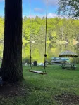 Lakefront  3-bedroom Rustic Cabin in Ryegate, VT. Pet-Friendly! Hotels in Ryegate
