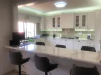 New condo in the royals Hills area Family, friendly, quiet neighborhood