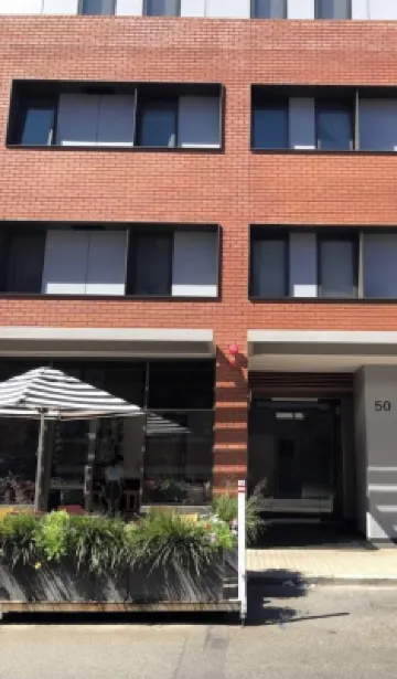 New apartment in the historic West End close to cafes bars and restaurants.