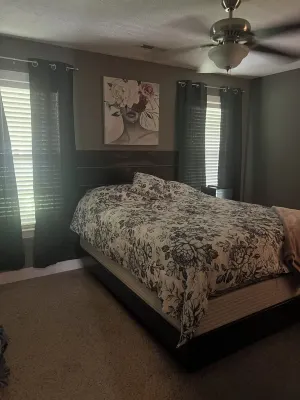 The Lewis House, Charming 3-bedroom house with WiFi and AC in lovely Leland. Hotels near Cypress Cove Park