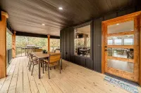 Refuge Ridge - A Modern 3-bedroom Cabin overlooking beautiful Norfork Lake