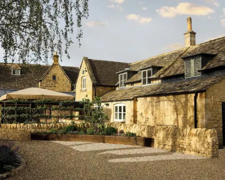 House of George W Davies Hotel di Broadway