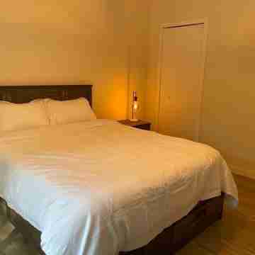 Fun cottage with hot tub, pool table, game room, and a huge deck. Rooms