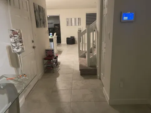 Amazing Lakefront Home, Central Location