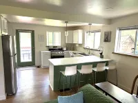 Private 2-Bed/2 Bath House, Yard in Batavia 15 Minutes to Darien Lake Hotels in Batavia