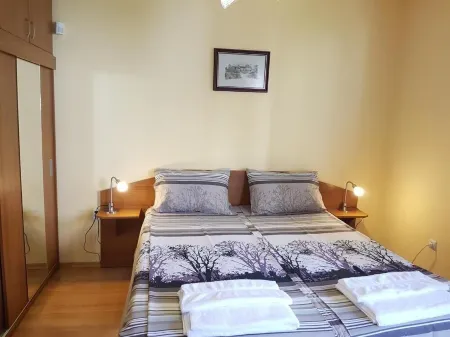 Alemex Apartment, Two Bedroom & Parking Space