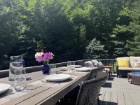 Private and cozy ski chalet w/hot tub & fireplace - four mountains w/in 30 mins. Hotels in Peru