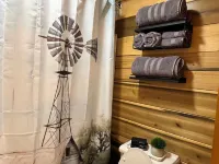 Peaceful Country Escape Near Lucedale 2 BR  1Bath on Private Family Farm Hotels in George County