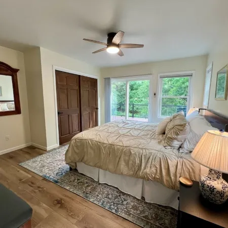 New 4-bedroom home in Egg Harbor, 2 min drive to beach