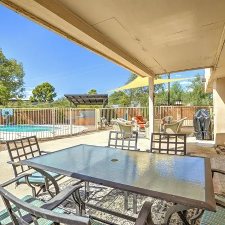 Large 7-bedroom, 4-bath house in NW Tucson - Pool, Pool Table, Sleeps 14+