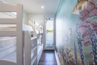 Rent a houseboat in Zehdenick Hotels in Zehdenick