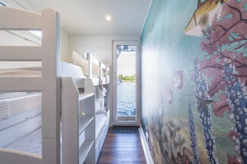 Rent a houseboat in Zehdenick Hotels in Zehdenick