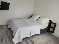 2 Bedroom Private vacation home in Vitry-sur-Seine Hotel in zona Mac Val Vitry Sur Seine