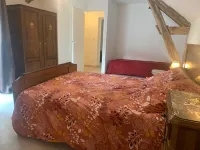 Gîte du Sabotier near the spa Bourbon l'Archambault pets welcome Hotel a Ygrande