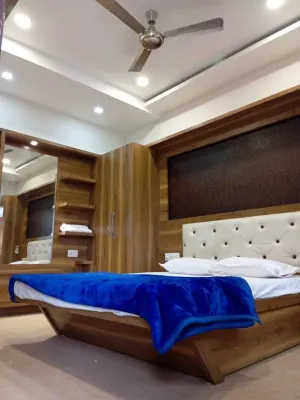 Peaceful location, clean room, near to Mahakal Jyotirling - Nandi