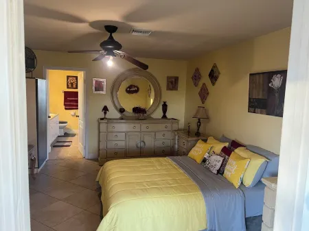 Make yourself at home in this delightful 1-bedroom Lehigh Acres retreat.