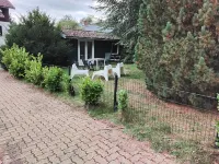 Chalet, with fenced garden of 200m2. Your dog is also welcome