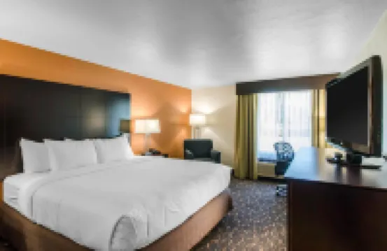 Comfort Inn & Suites Ashland Hotels in Ashland